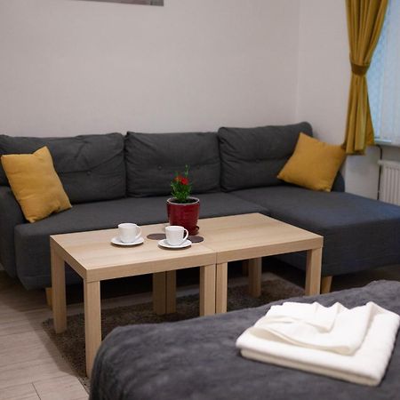 Lukas Guest Rooms Krakow Exterior photo